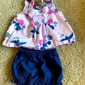 Carter’s two pies set 6-9 months